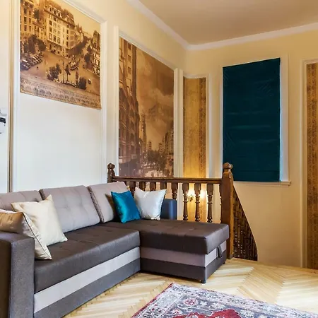 Apartment Luxury Living In Historical Bucharest